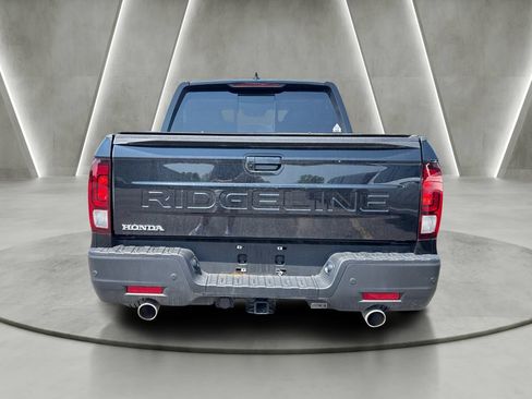 Used 2025 Honda Ridgeline Black Edition image 6