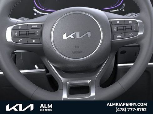 New 2025 Kia Sportage EX image 22