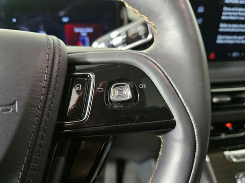 Used 2025 Lincoln Aviator Reserve w/ Equipment Group 201A image 31