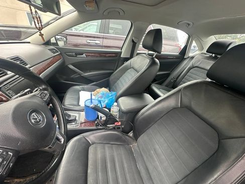 Used 2013 Volkswagen Passat TDI SEL Premium FWD image 2