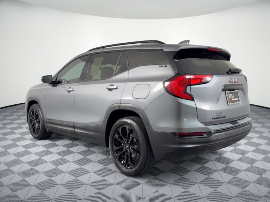 Used 2020 GMC Terrain SLE w/ Driver Convenience Package FWD image 3