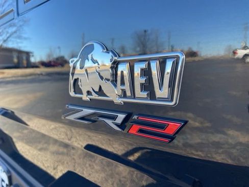 Used 2021 Chevrolet Colorado ZR2 w/ Colorado ZR2 Bison Edition image 12