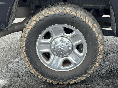 Used 2015 RAM 2500 Tradesman w/ Chrome Appearance Group image 19