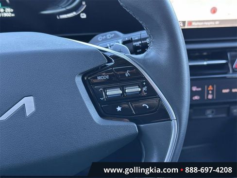 Certified 2024 Kia Niro EX image 21