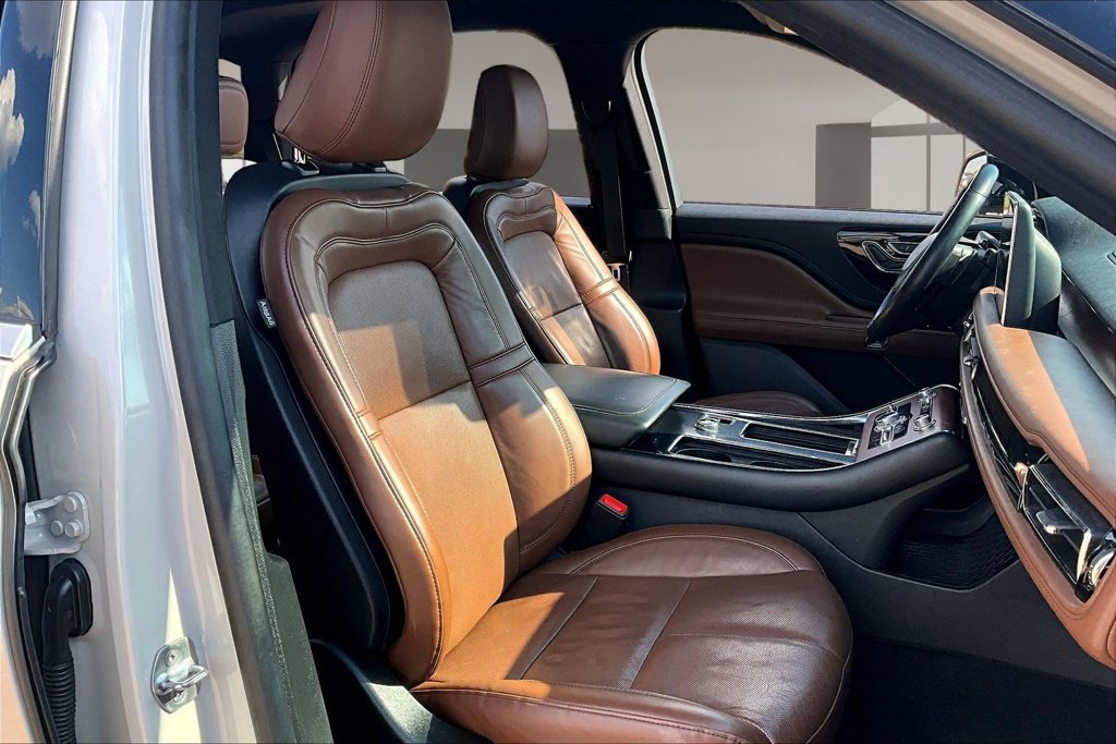 Used 2022 Lincoln Aviator Reserve w/ Elements Package Plus RWD image 7