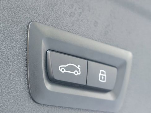 Used 2024 BMW X6 M Competition image 12