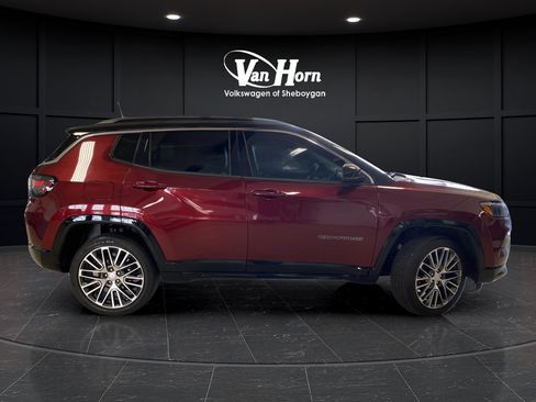 Used 2022 Jeep Compass Limited w/ Elite Group AWD/4WD image 8