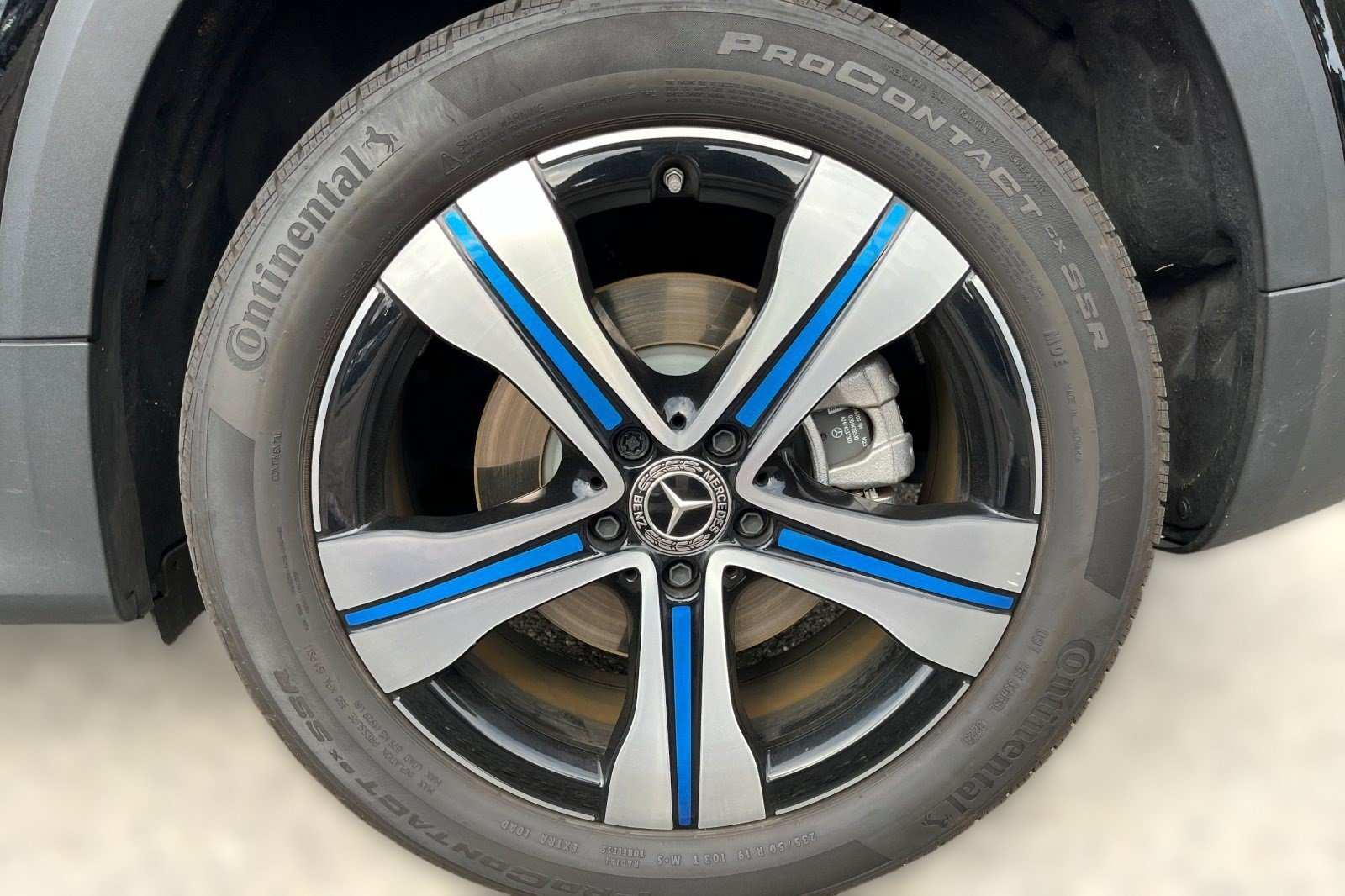 Certified 2023 Mercedes-Benz EQB 300 4MATIC image 6