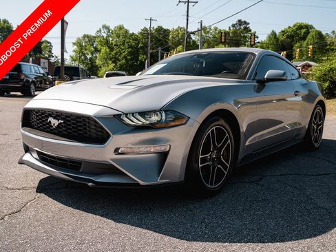 Used 2022 Ford Mustang Premium RWD image 3