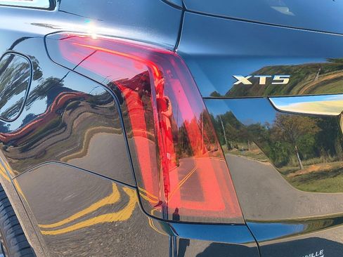 Used 2023 Cadillac XT5 Premium Luxury w/ Platinum Package image 5