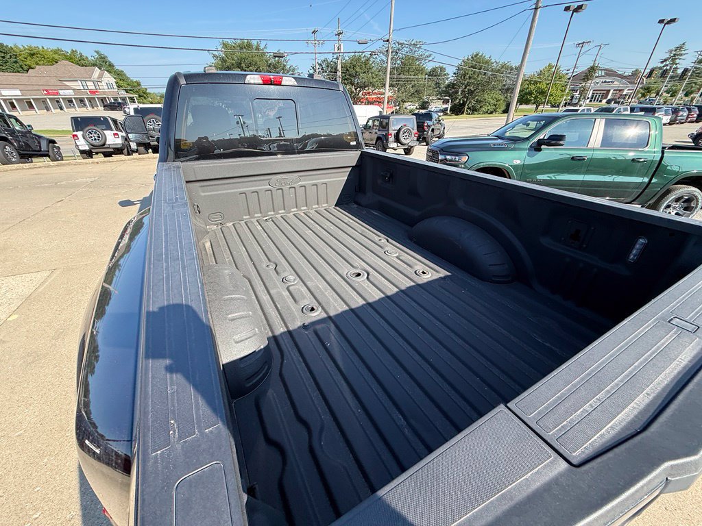 Used 2022 Ford F450 Limited w/ FX4 Off-Road Package AWD/4WD image 8
