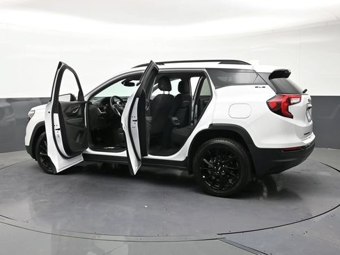 Used 2023 GMC Terrain SLE w/ Elevation Edition AWD/4WD image 35