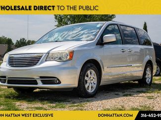 Used 2012 Chrysler Town & Country Touring w/ Entertainment Group #1 FWD video 1