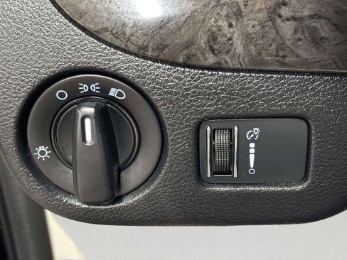 Used 2016 Dodge Grand Caravan American Value Package FWD image 24