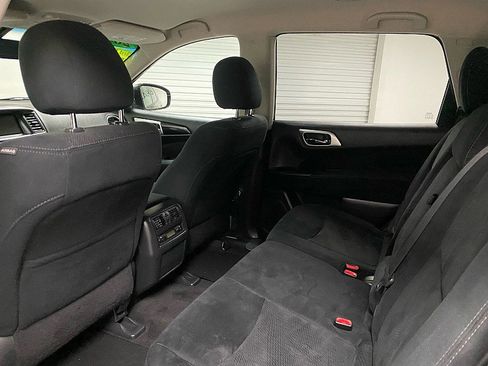 Used 2015 Nissan Pathfinder SV w/ Cargo Package image 11