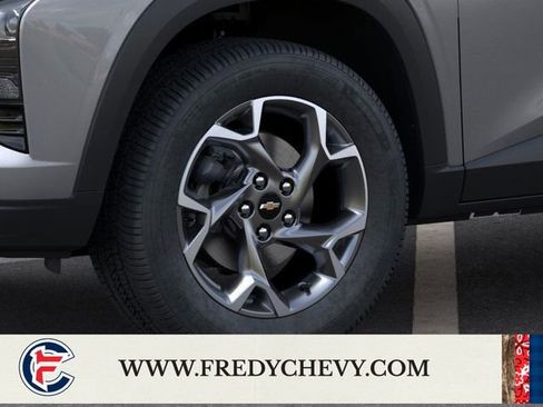 New 2026 Chevrolet Trax LT w/ Sunroof Package image 11