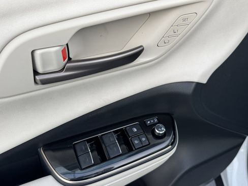 New 2026 Toyota Crown Limited image 17