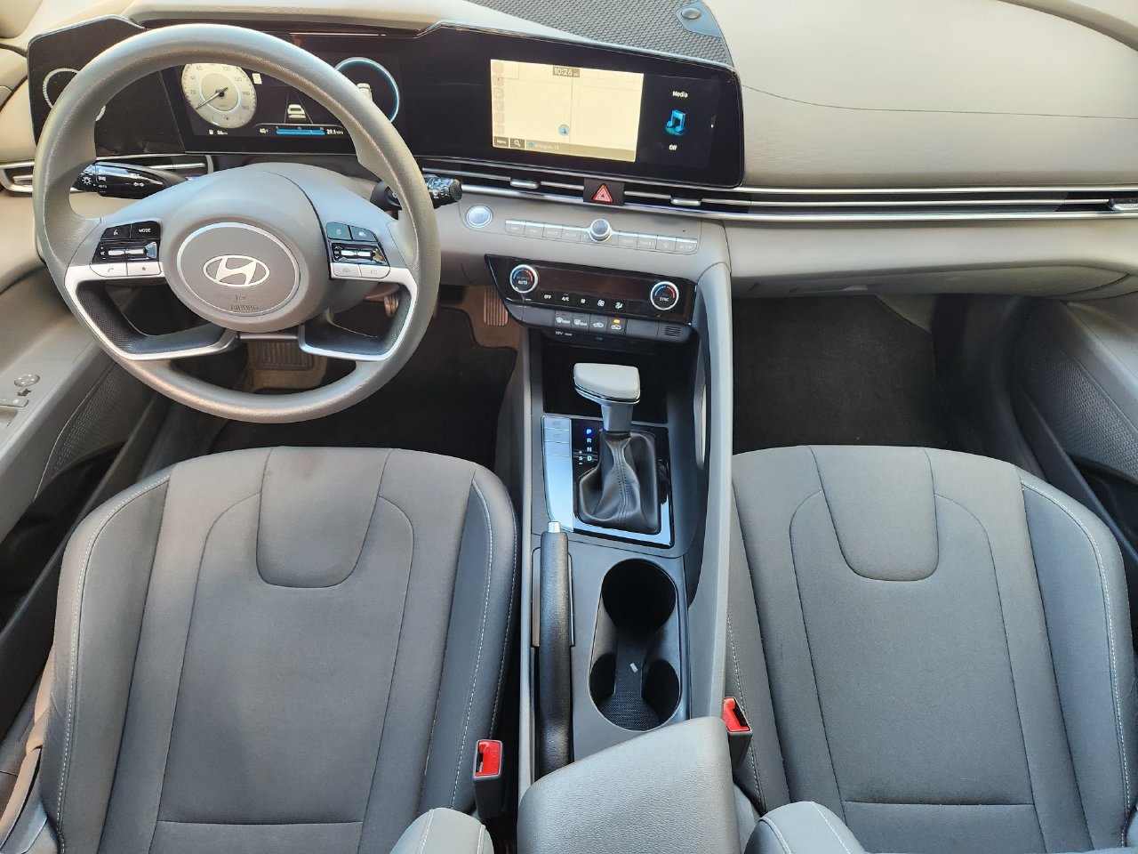 Used 2024 Hyundai Elantra SEL FWD image 24