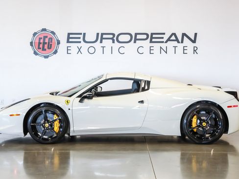 Used 2013 Ferrari 458 Spider RWD image 7