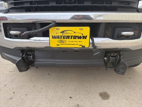 Used 2019 Ford F350 XLT w/ XLT Premium Package image 9