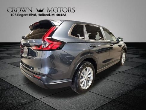 Used 2023 Honda CR-V EX image 3