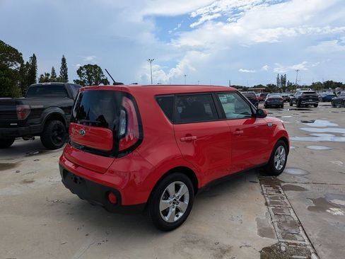 Used 2019 Kia Soul FWD image 8
