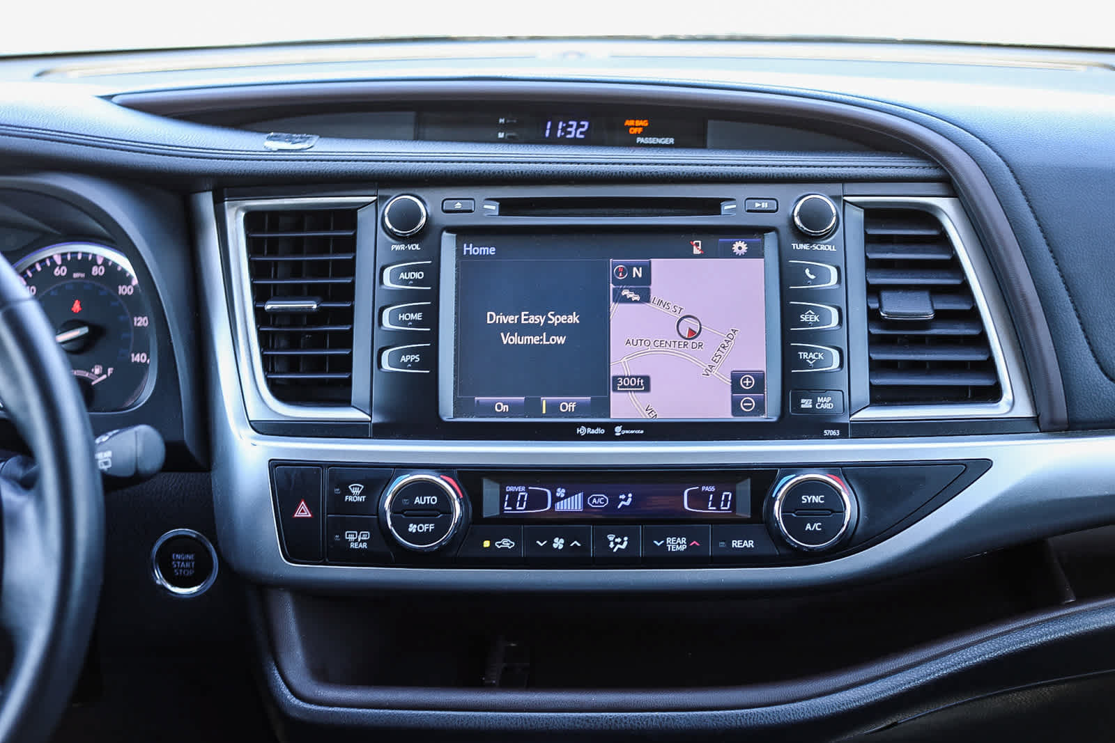 Used 2015 Toyota Highlander XLE AWD/4WD image 14