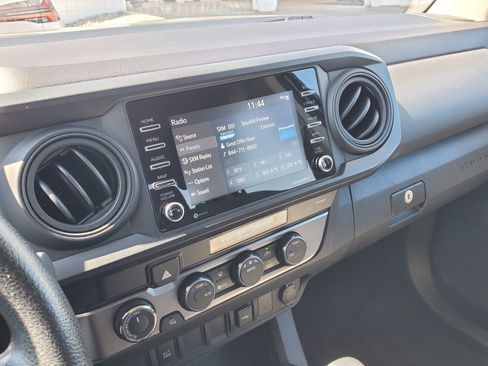 Used 2022 Toyota Tacoma SR AWD/4WD image 18