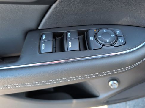 Used 2021 Buick Envision Essence w/ Sport Touring Package AWD/4WD image 15