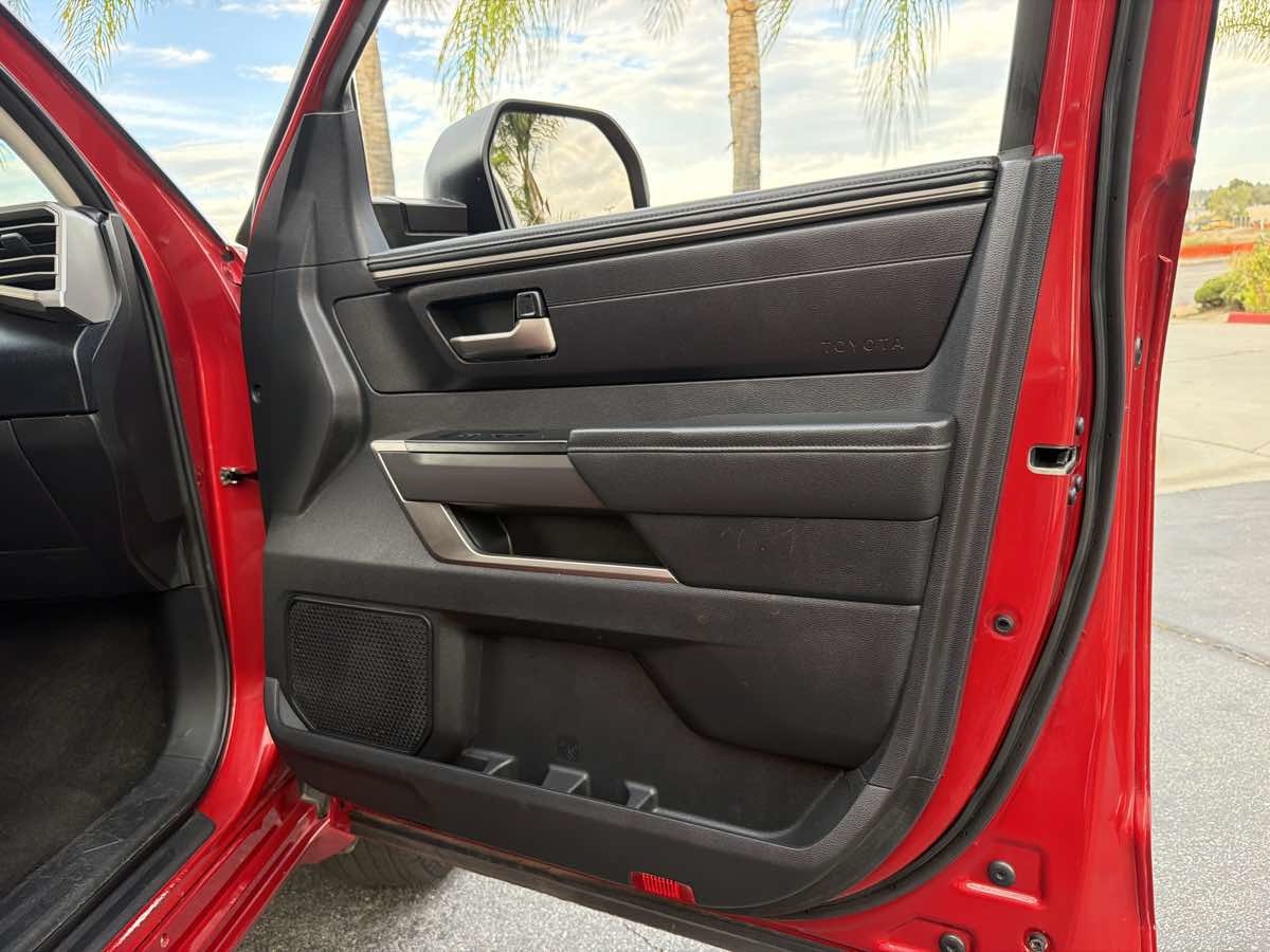 Used 2022 Toyota Tundra SR5 AWD/4WD image 39
