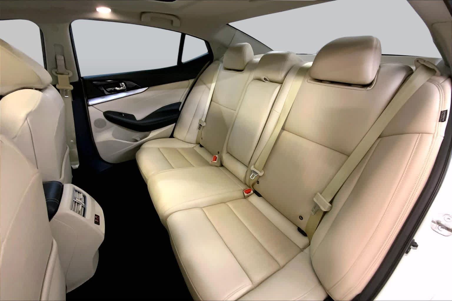 Used 2020 Nissan Maxima 3.5 SL w/ Floor Mat Group FWD image 20