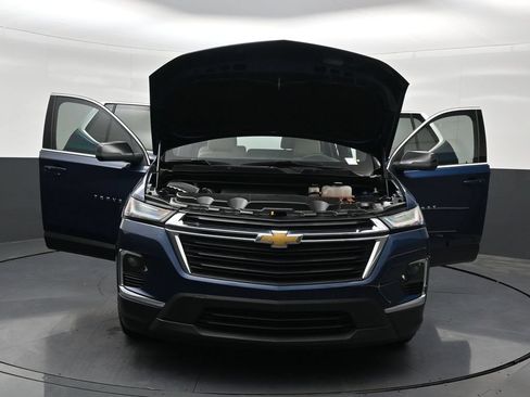 Used 2023 Chevrolet Traverse LS FWD image 37