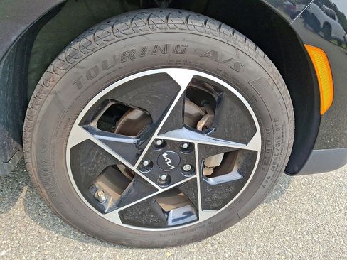 Used 2023 Kia Soul EX image 8