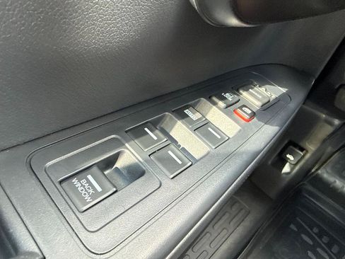 Used 2014 Honda Ridgeline Sport image 39