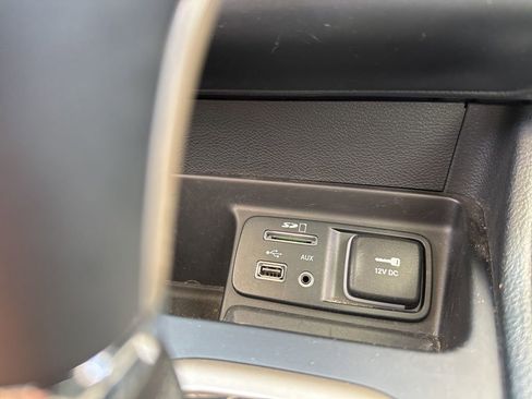 Used 2015 Jeep Cherokee Limited image 19