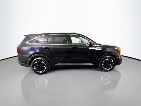 Used 2025 Kia Sorento S w/ Panoramic Sunroof Package FWD image 11