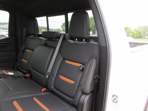 New 2026 GMC Sierra 1500 AT4 w/ AT4 Premium Package AWD/4WD image 17
