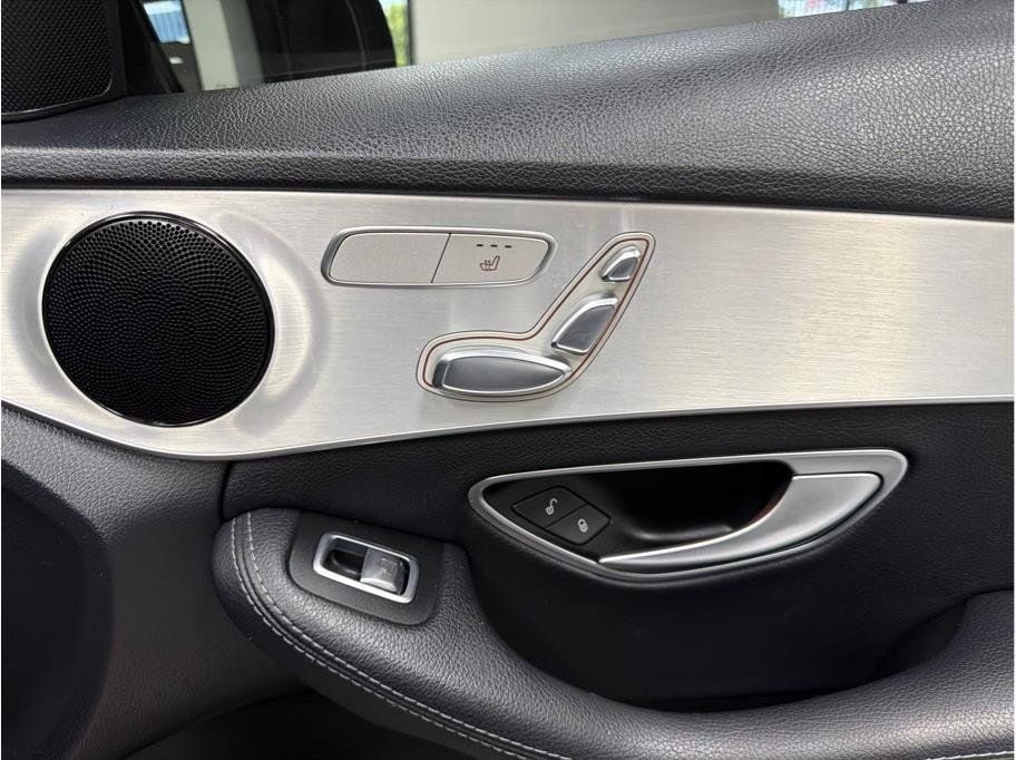 Used 2018 Mercedes-Benz C 300 Sedan image 15