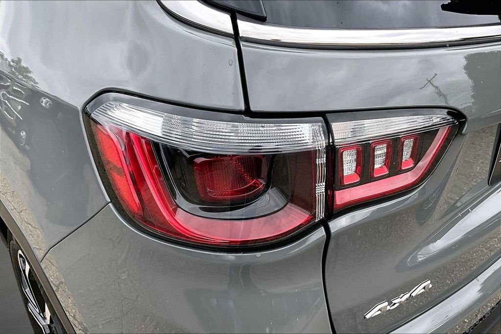 Used 2023 Jeep Compass Limited AWD/4WD image 24