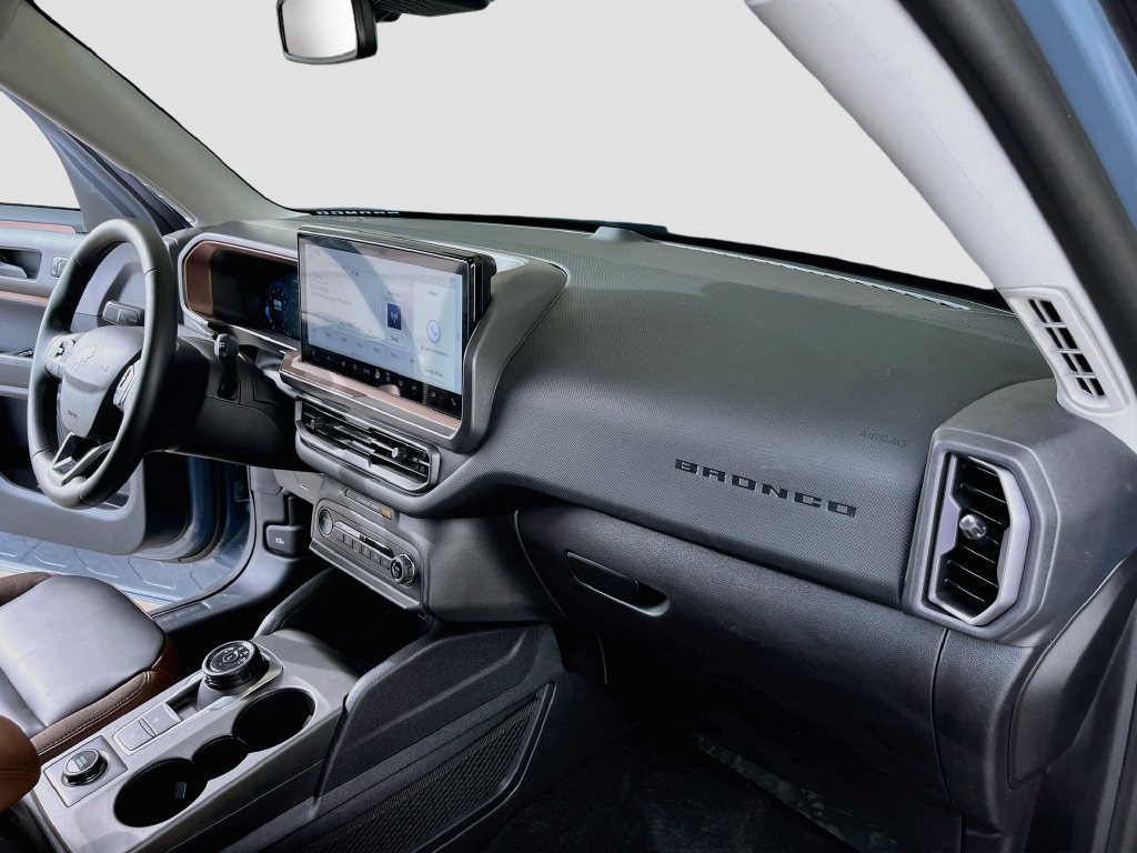 Used 2025 Ford Bronco Sport Outer Banks AWD/4WD image 28