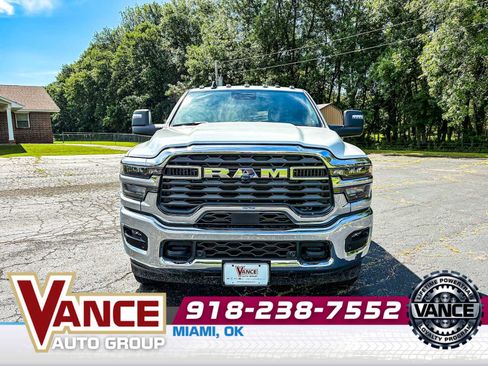 Used 2025 RAM 3500 Big Horn image 2