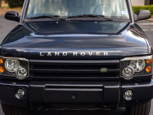 Used 2004 Land Rover Discovery S AWD/4WD image 2