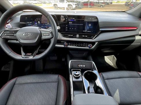 Used 2026 Chevrolet Equinox RS w/ Convenience Package III image 13