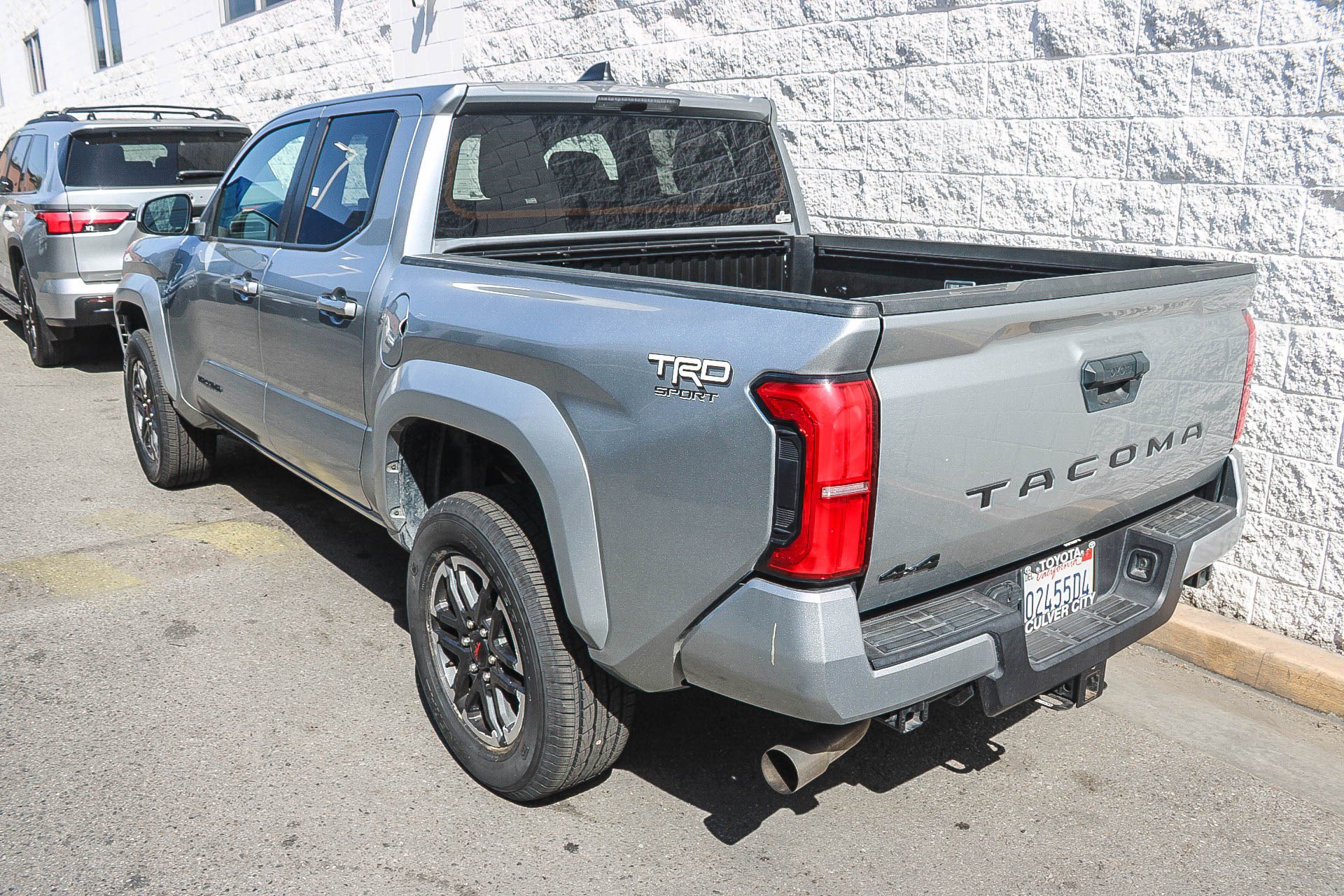 Certified 2025 Toyota Tacoma TRD Sport AWD/4WD image 14