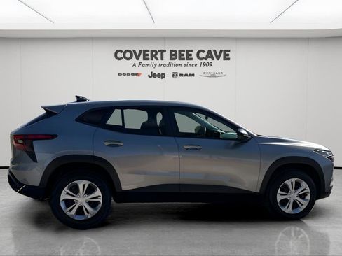 Used 2024 Chevrolet Trax LS w/ Driver Confidence Package image 10