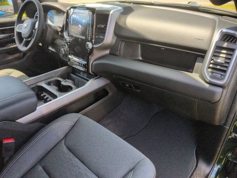 New 2026 RAM 1500 4x4 Crew Cab image 34