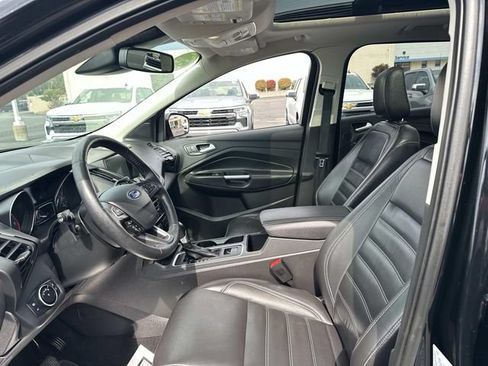Used 2018 Ford Escape Titanium w/ Ford Safe & Smart Package AWD/4WD image 19