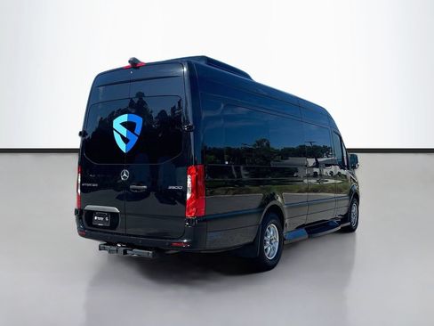 Used 2022 Mercedes-Benz Sprinter 3500 image 3