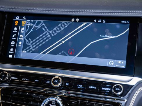 Used 2024 Bentley Flying Spur V8 image 34