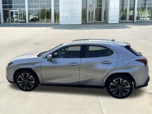 Used 2026 Lexus UX 300h AWD w/ Accessory Package (2T) image 13